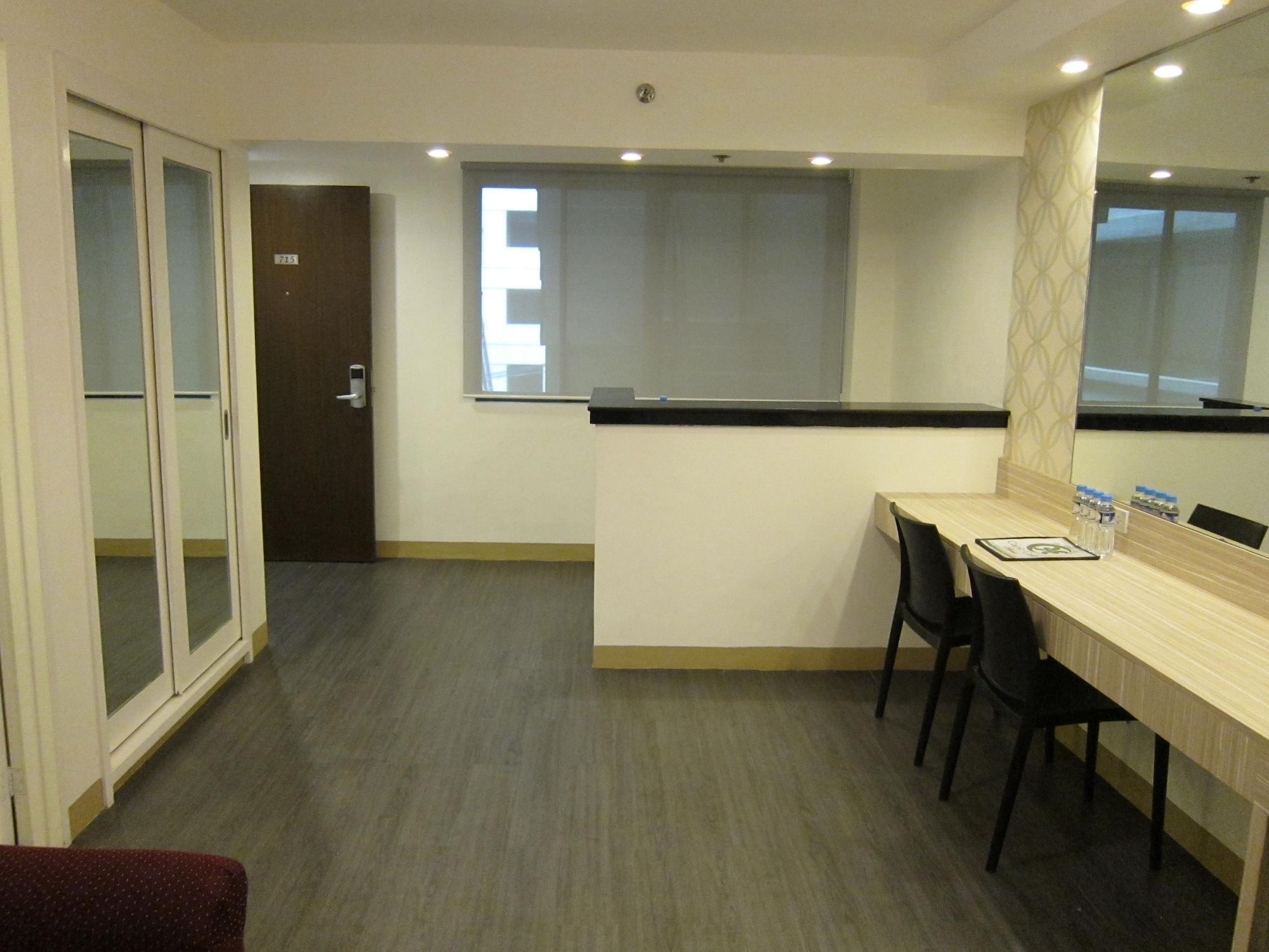 The Charter House Hotell Makati City Exteriör bild