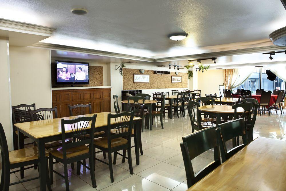 The Charter House Hotell Makati City Exteriör bild