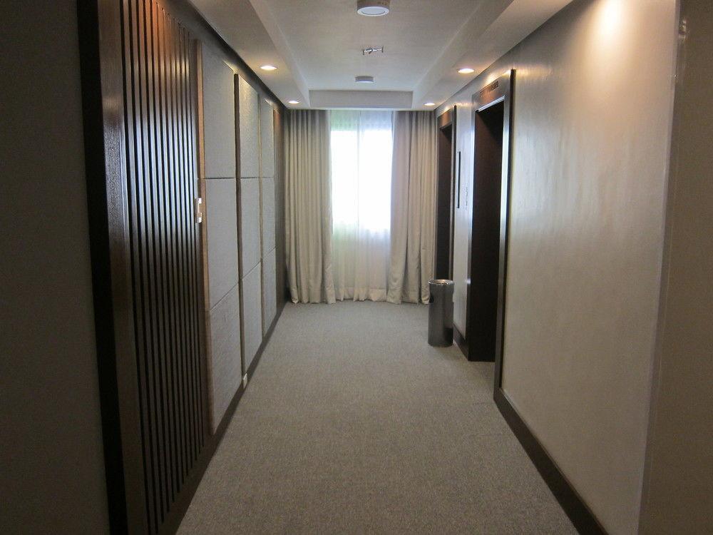 The Charter House Hotell Makati City Exteriör bild