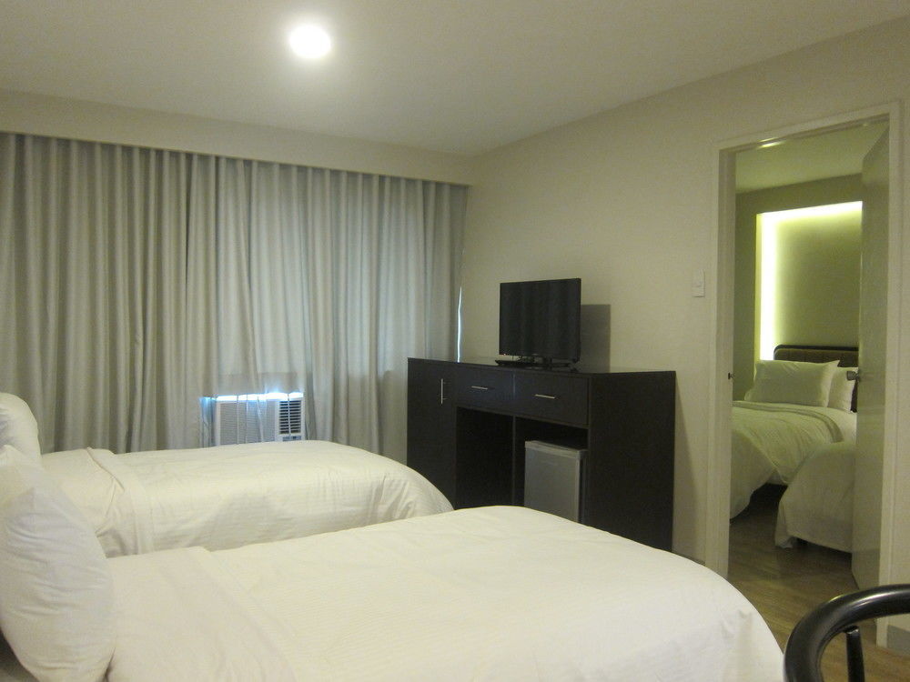 The Charter House Hotell Makati City Exteriör bild