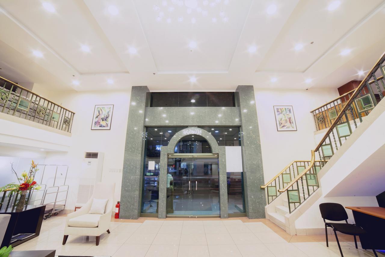 The Charter House Hotell Makati City Exteriör bild