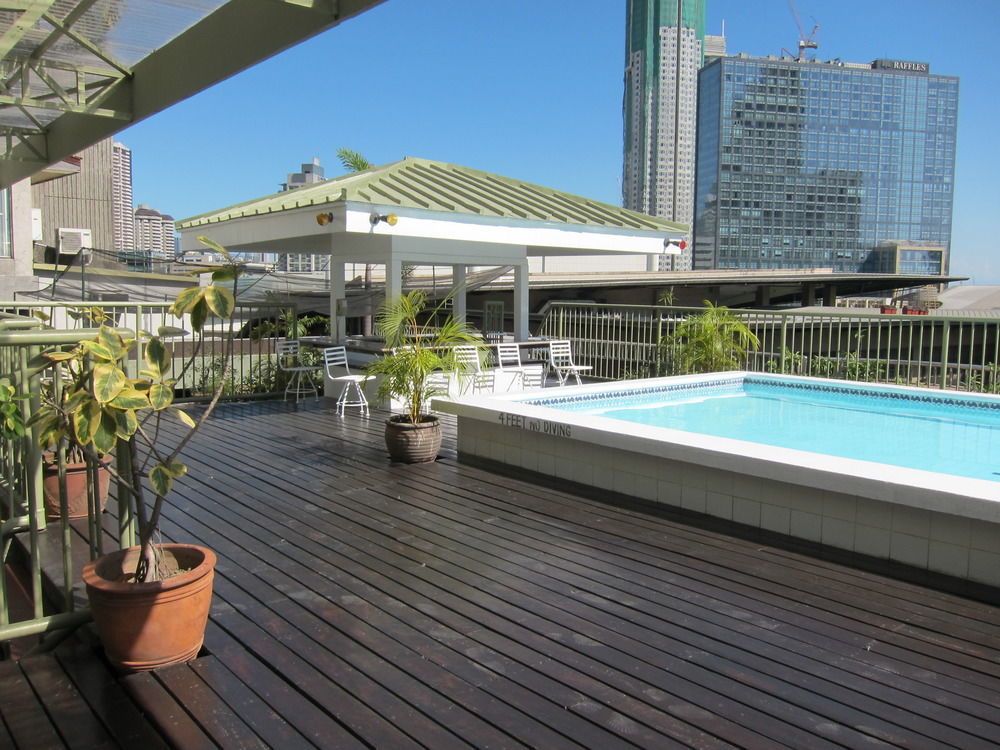 The Charter House Hotell Makati City Exteriör bild